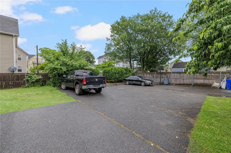 22 Aiken Street Photo 20