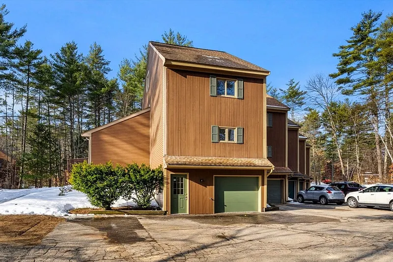 153 Coffin Rd  #10 Photo 1