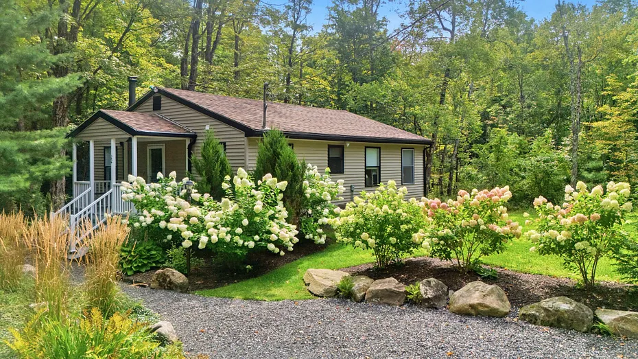 22 Dawn Dr Photo 1