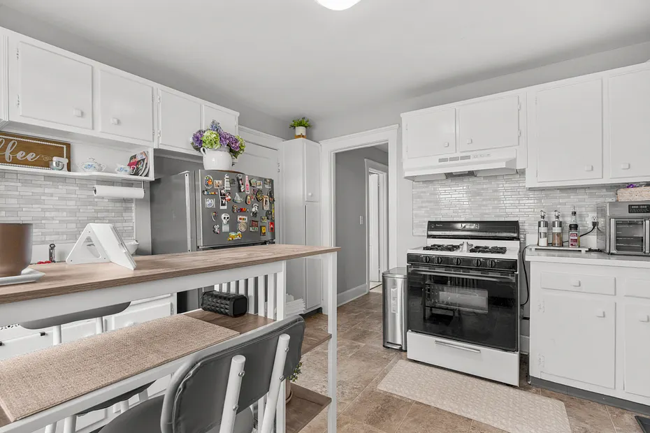 124 Pelham Street Photo 10