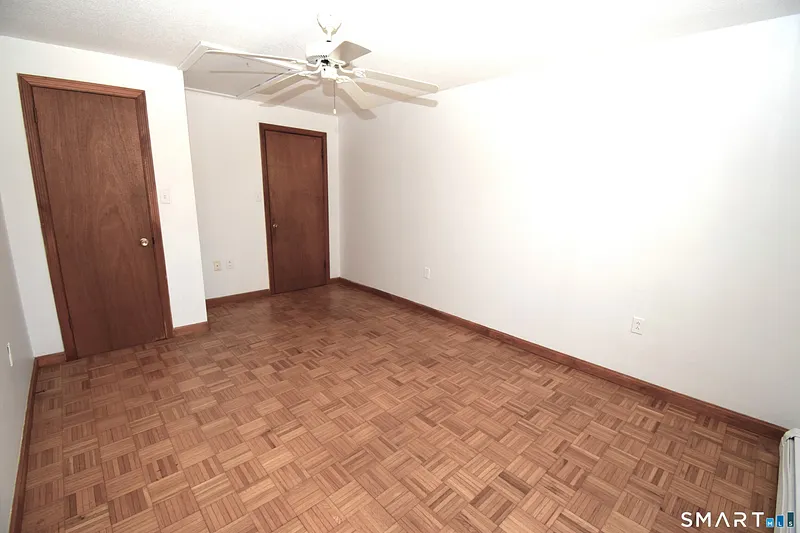 273 Horse Pond Road Photo 11