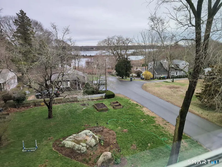 24 Warren Avenue Photo 26