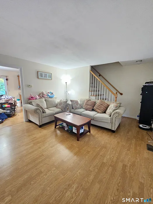 54 Alice Street Photo 19