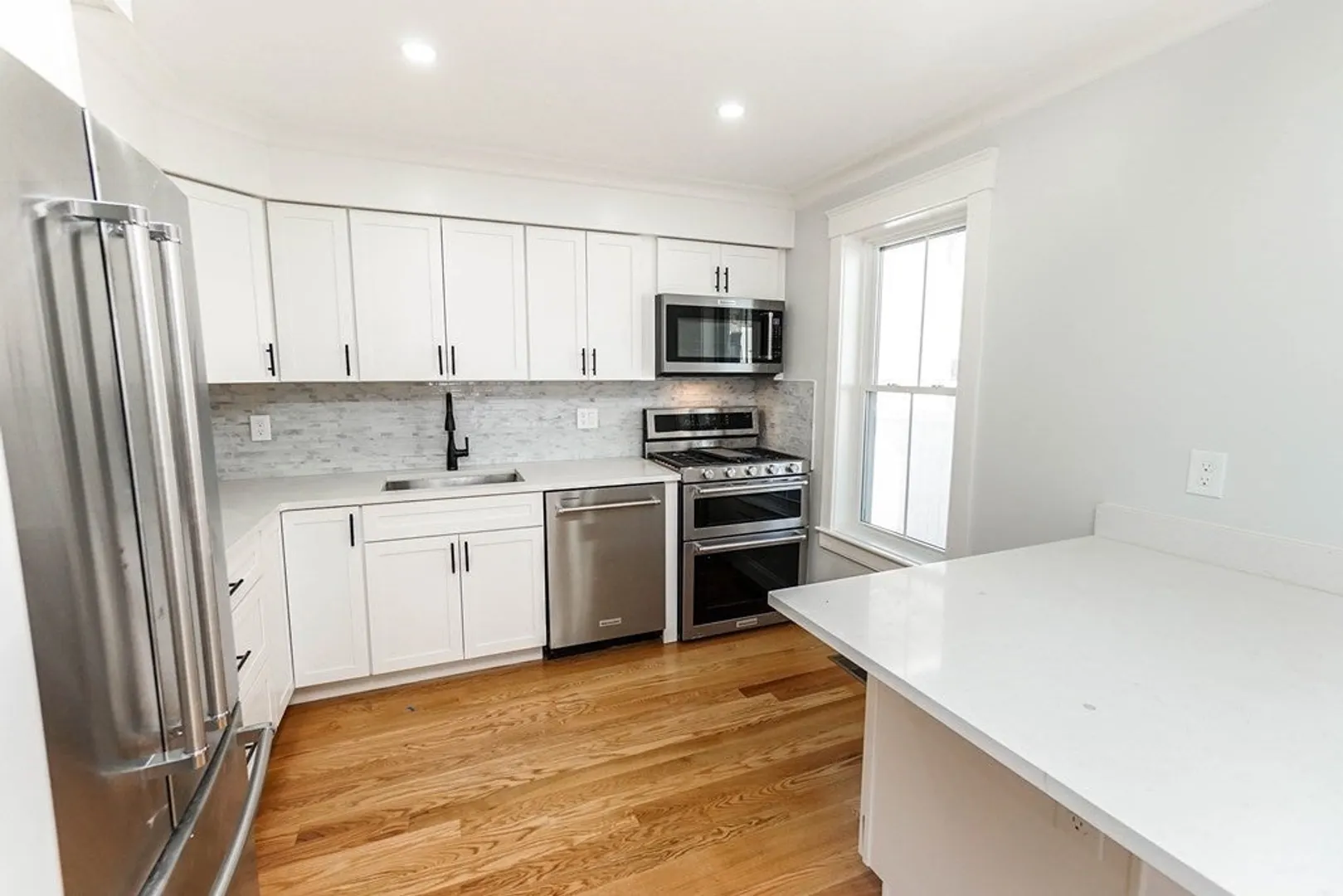100 Kendall Avenue Photo 31