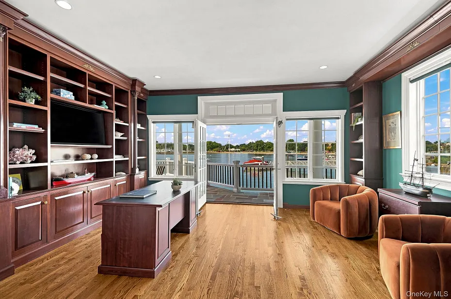 522 The Parkway Photo 11