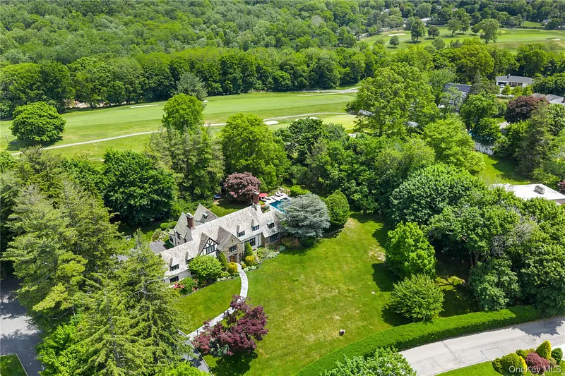 34 Hevelyne Road Photo 34