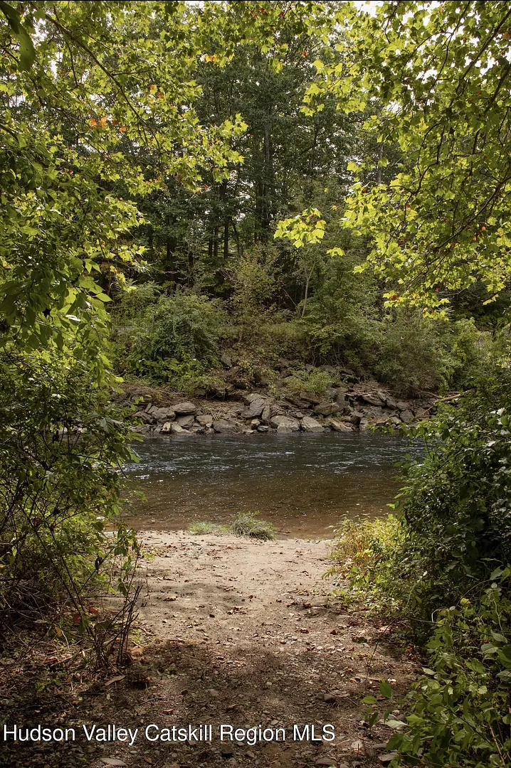 16 Bachus Road Photo 56