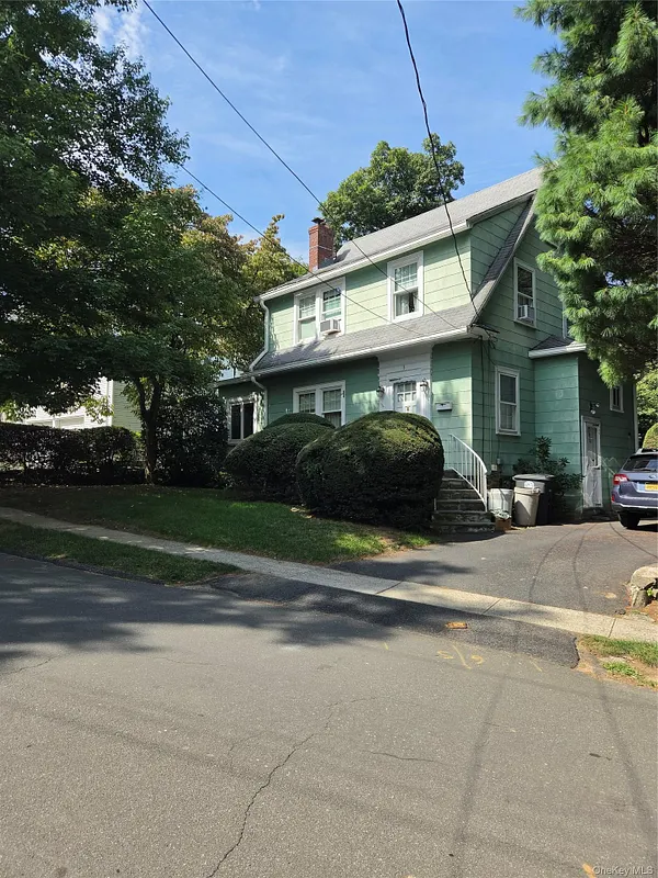 3 Emerson Place Photo 1