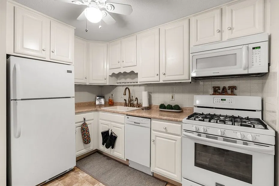 655 West Lowell  #14 Photo 12