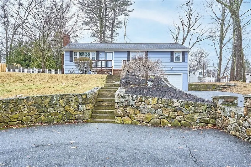 33 Eastview Road Photo 3