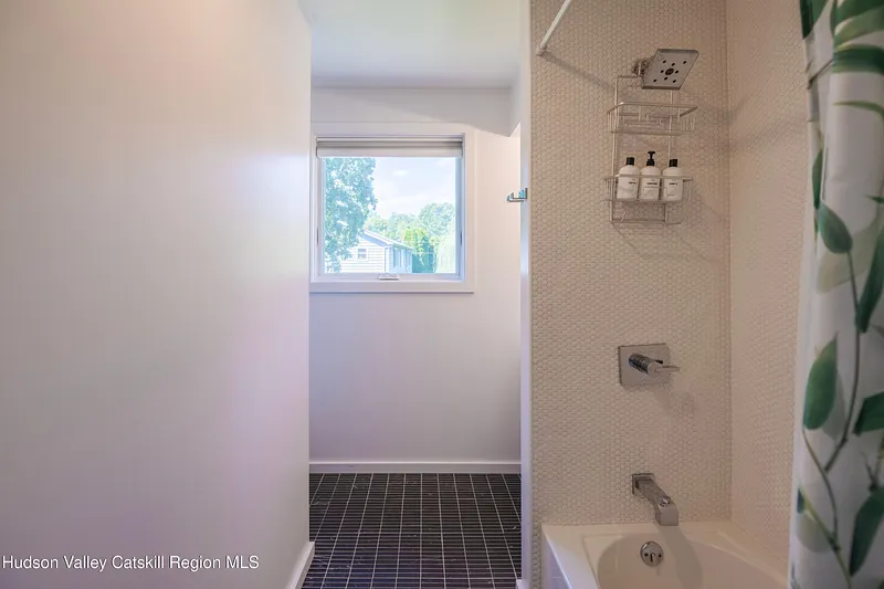 114 Lighthouse Drive Photo 26