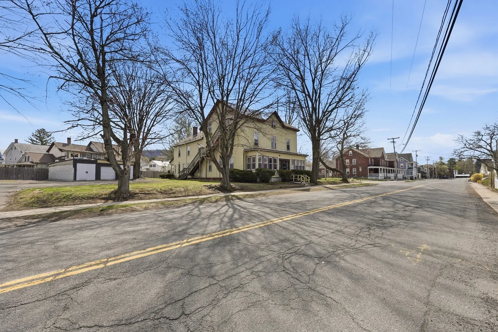 17 Adams St Photo 5
