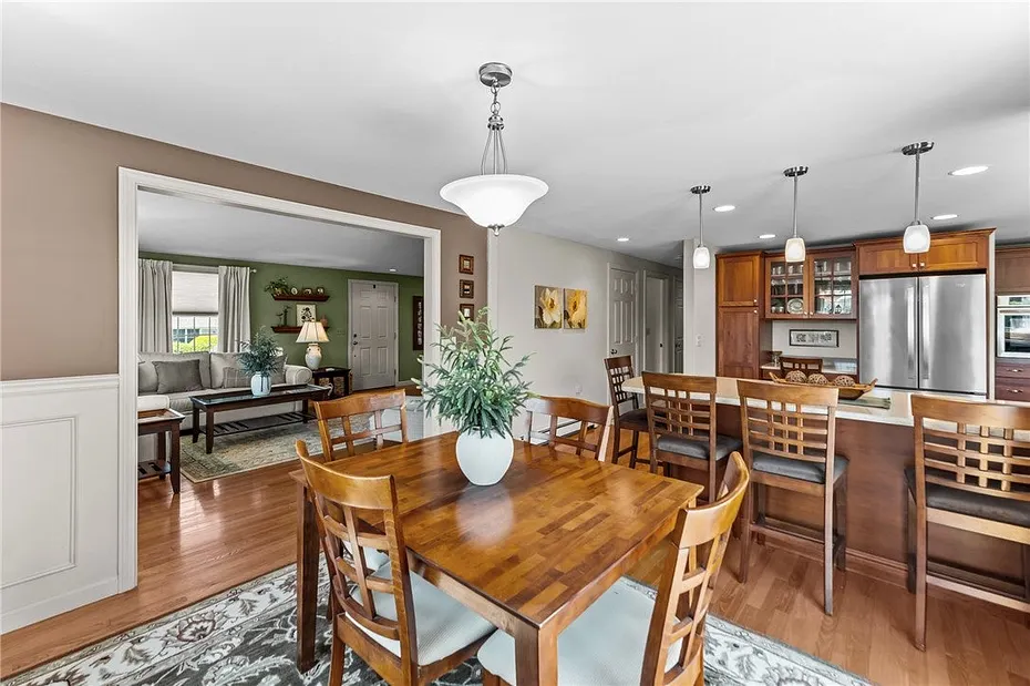 14 Wolcott Avenue Photo 11