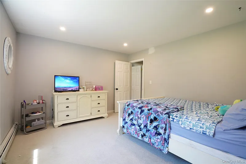 11 Kenneth Drive Photo 24