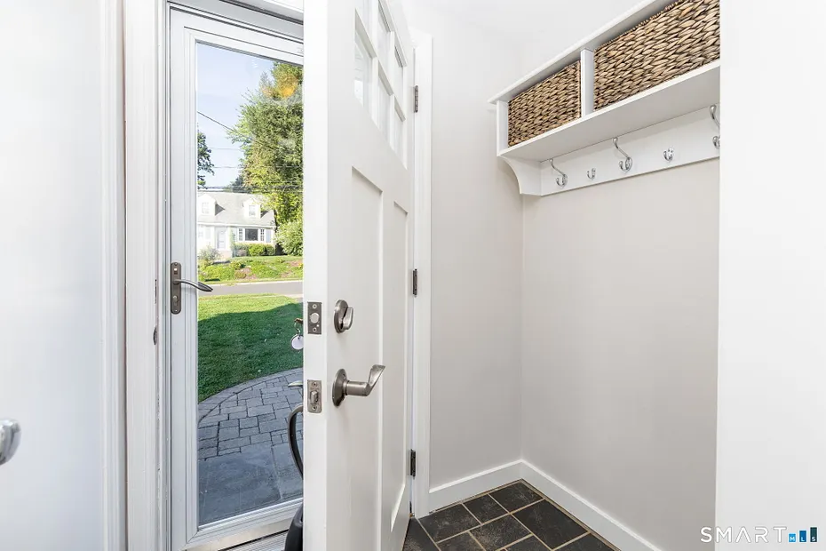 170 Brunswick Avenue Photo 6