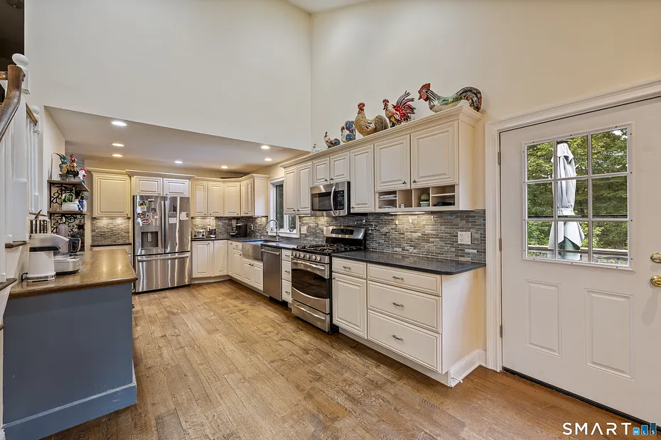 130 Fairhaven Drive Photo 16