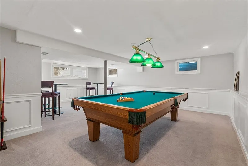 9 Gloucester Road Photo 32