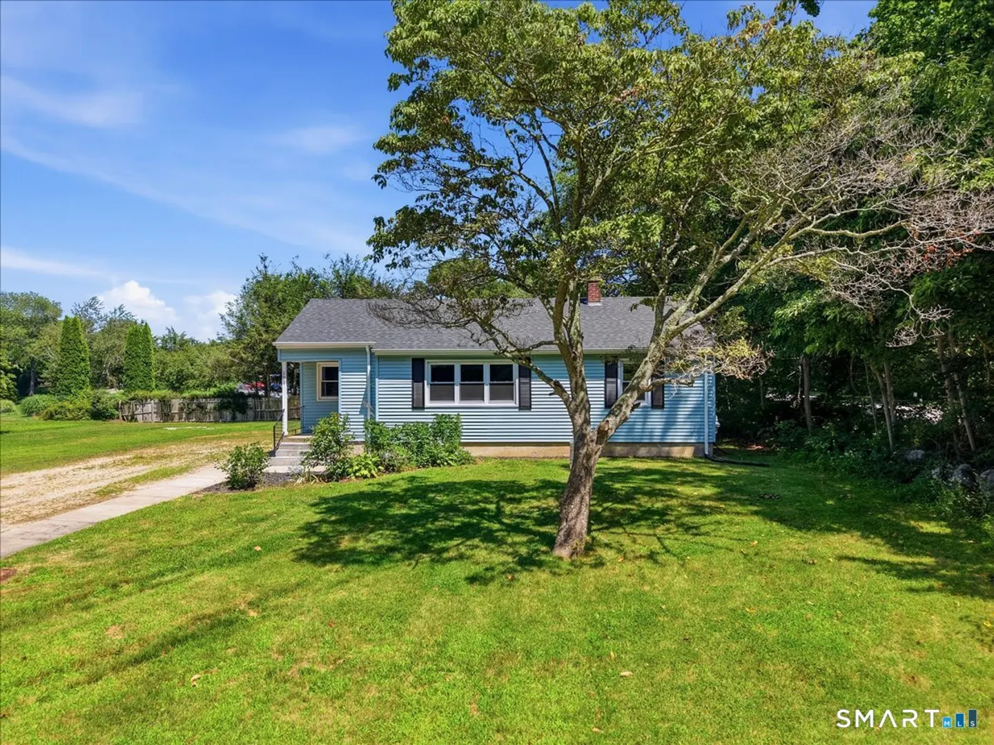 133 Bloomingdale Road Photo 3