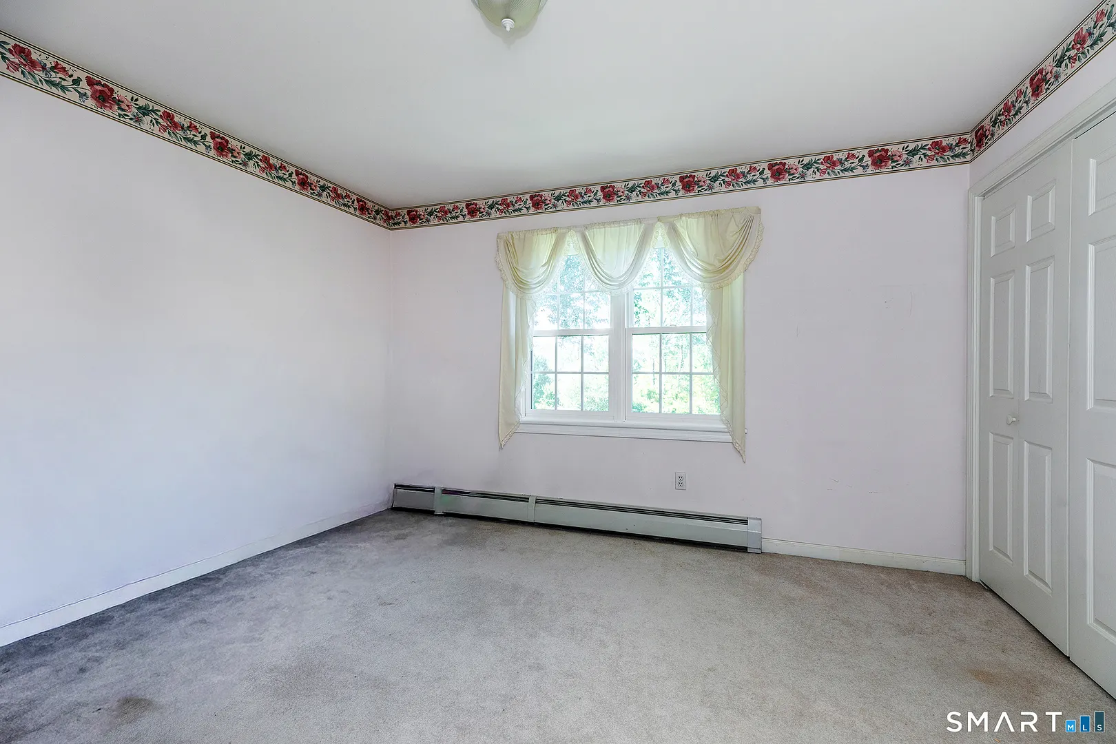 240 Beach Street Photo 17
