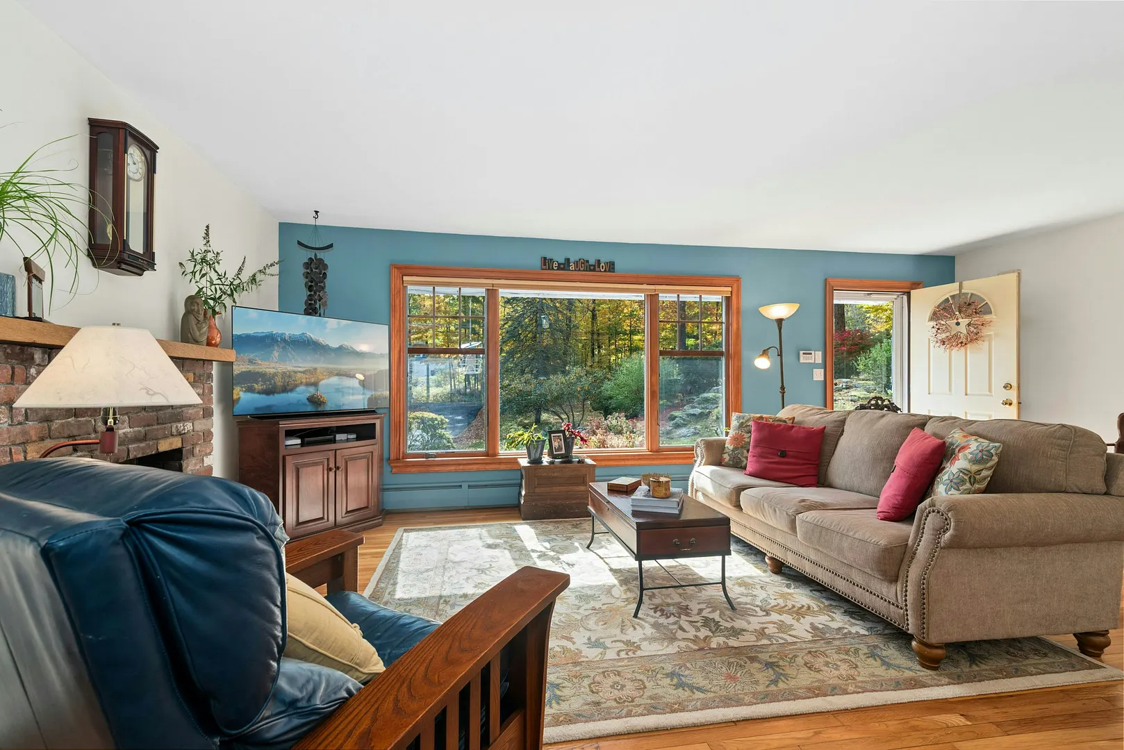 35 Aspen Ledges Road Photo 5