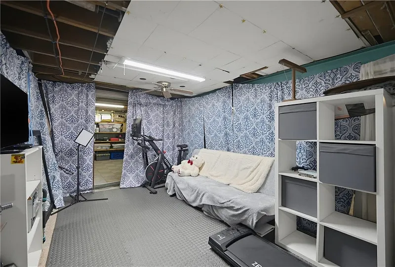 63 Taft Street Photo 24