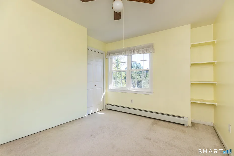 240 Beach Street Photo 19