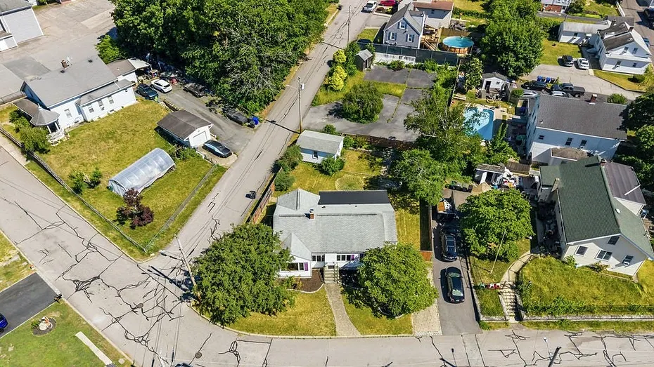118 Summit Avenue Photo 32