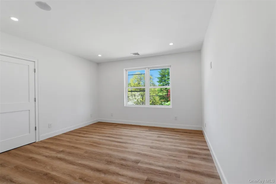 2800 Sarles Drive Photo 17