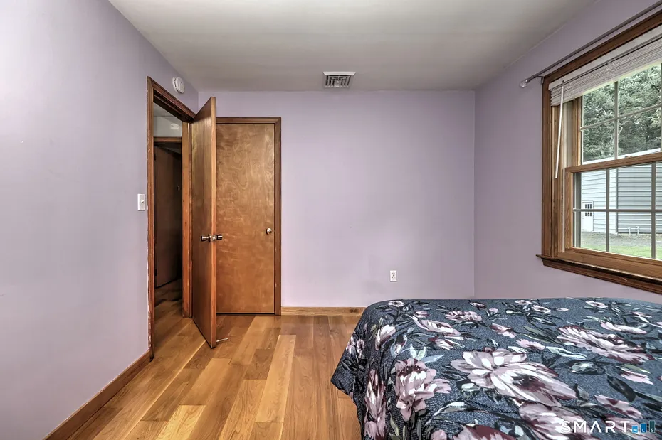 86 Spencer Hill Photo 10