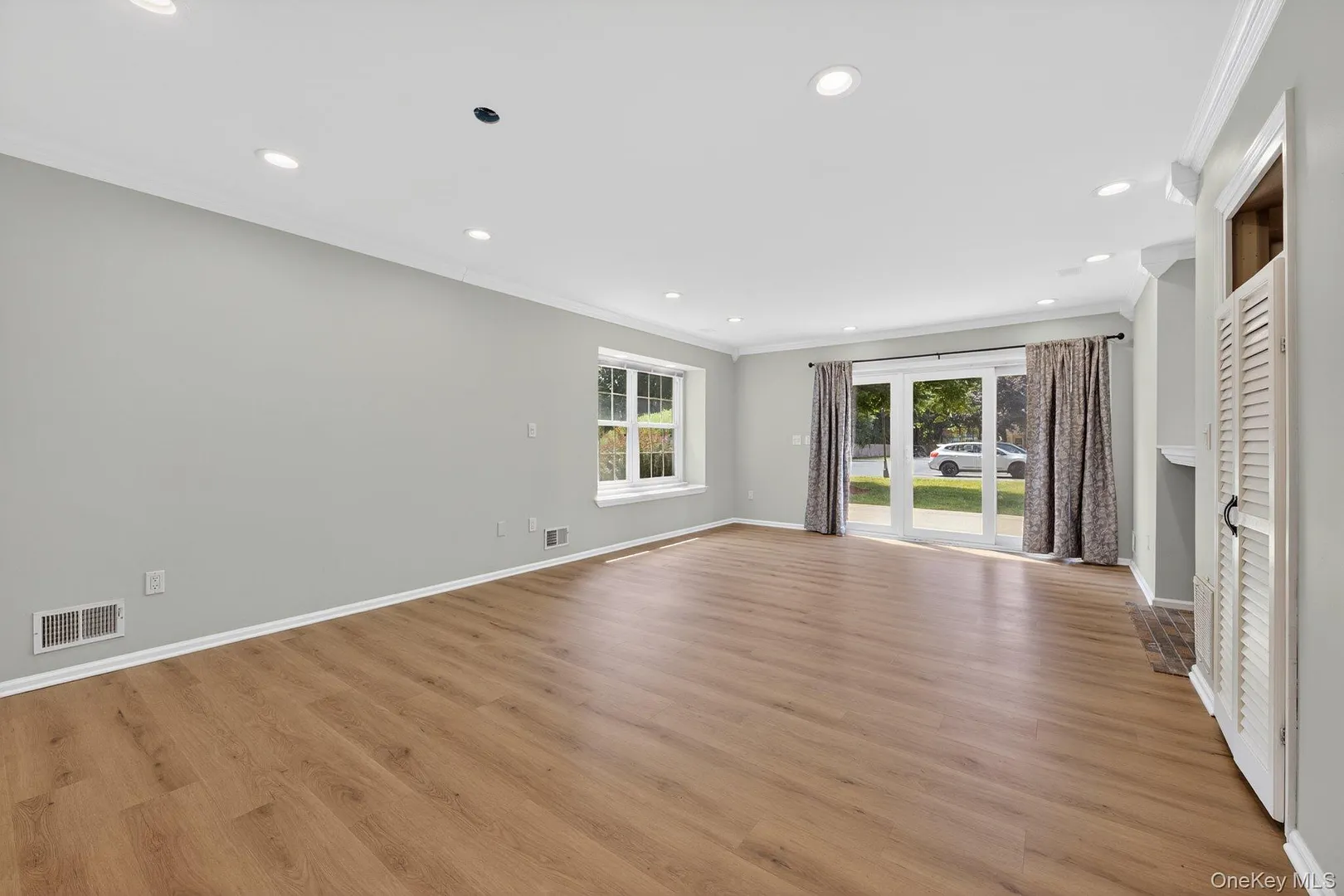 31 Burnett Way Photo 12