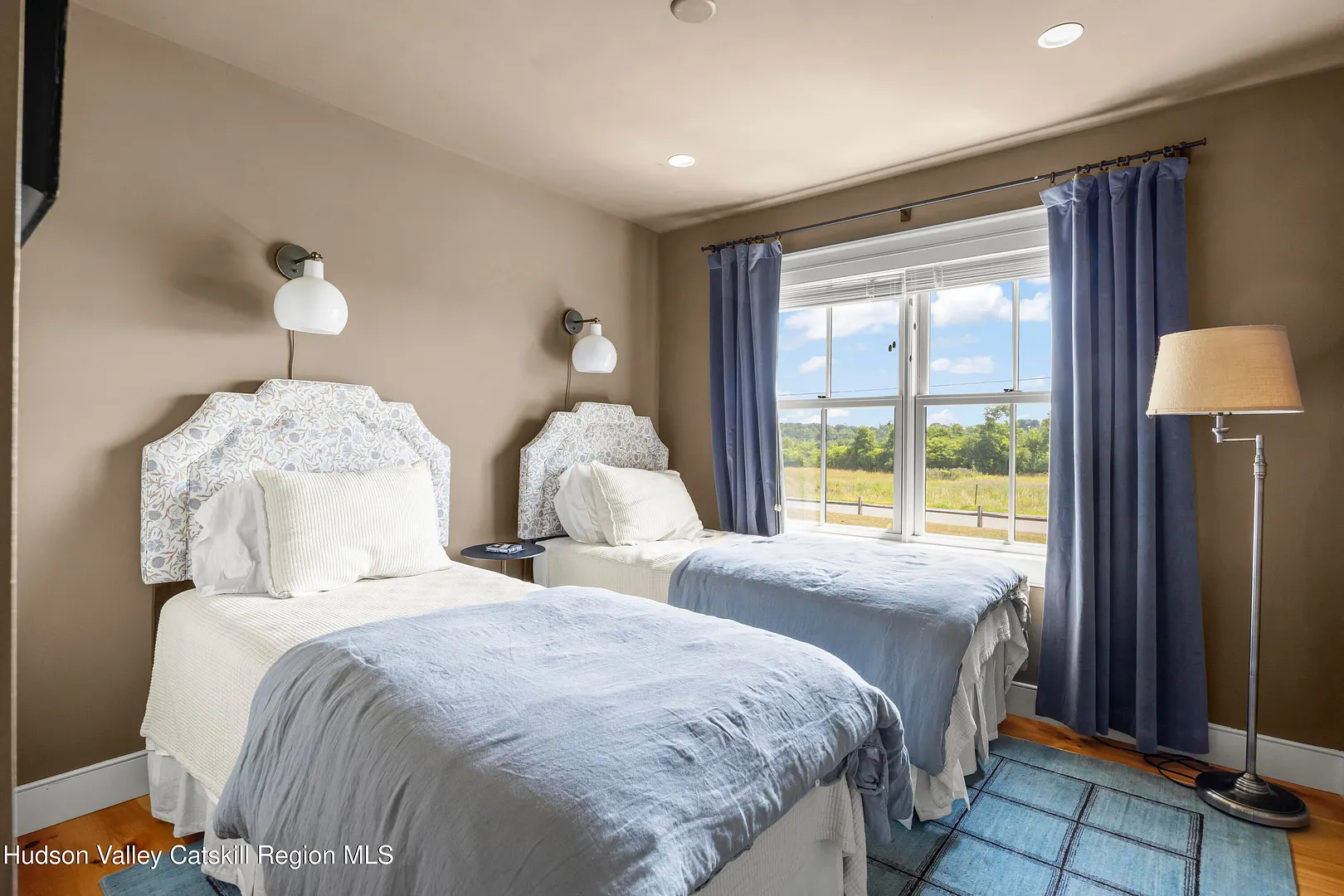 476 South Road Photo 20