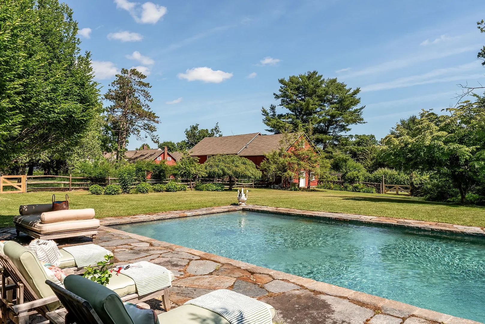 295 Smith Hill Road Photo 34