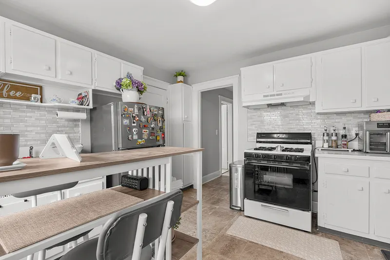 124 Pelham Street Photo 10