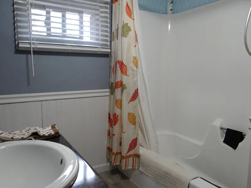 25 Marshall Ave Photo 22