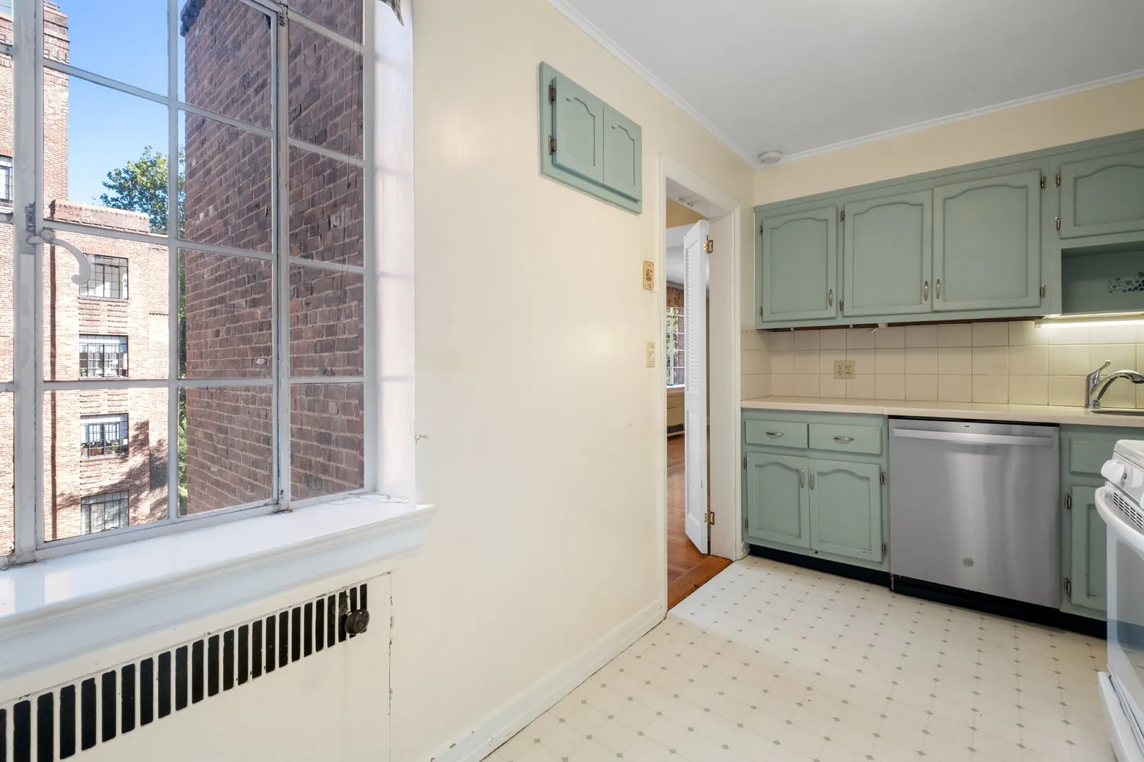 100 Ardsley Avenue W  #4H Photo 17