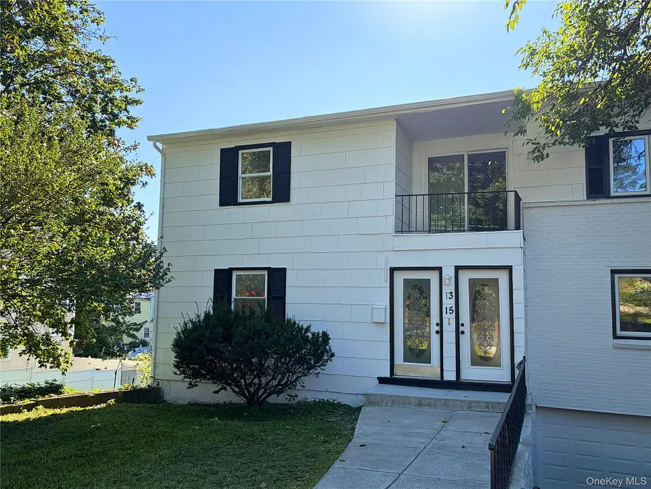 13 Woodrow Avenue #1 Photo 1