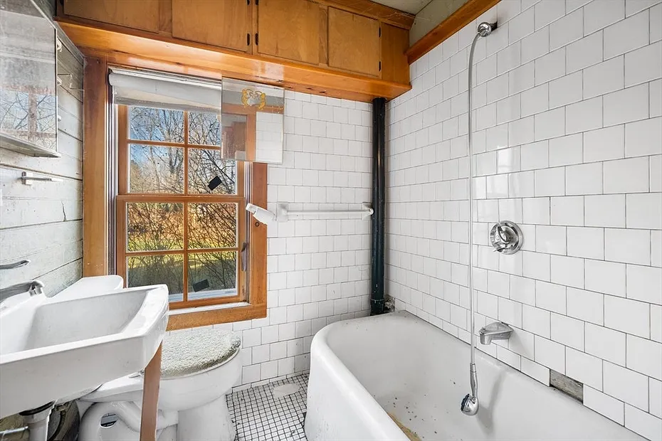 60 Ironstone St Photo 9