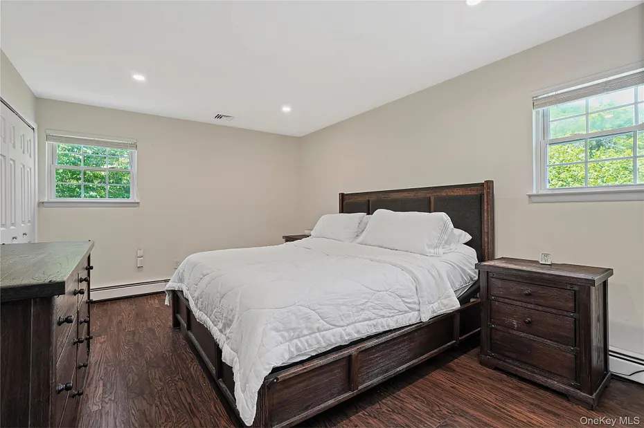 11 Kenneth Drive Photo 28
