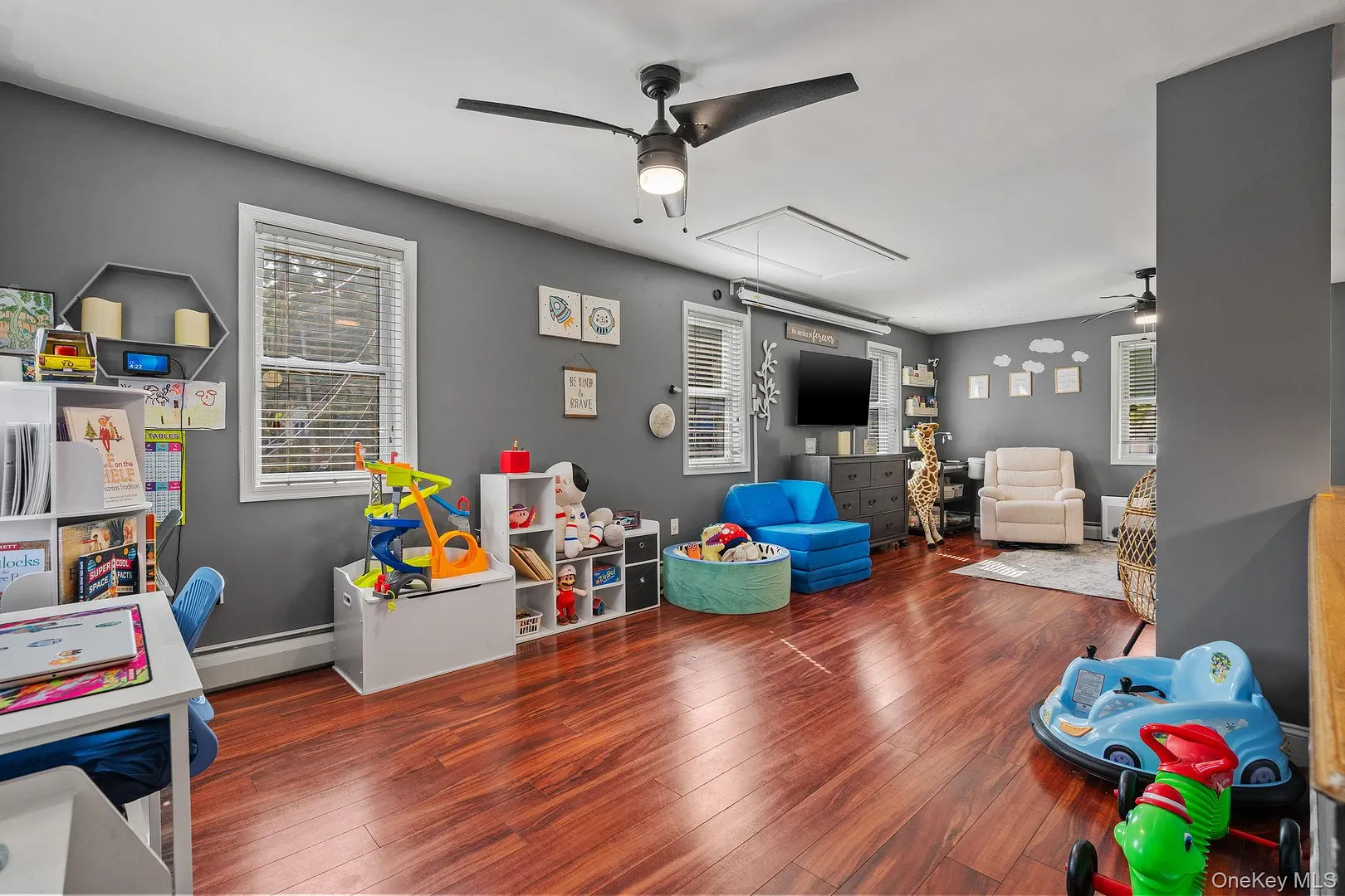 54 Boulevard Photo 11