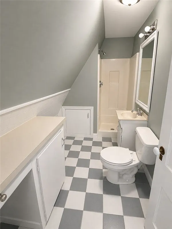 390 Broadway Avenue Photo 7