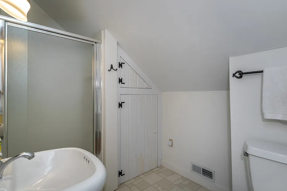 130 Lake Drive Photo 22