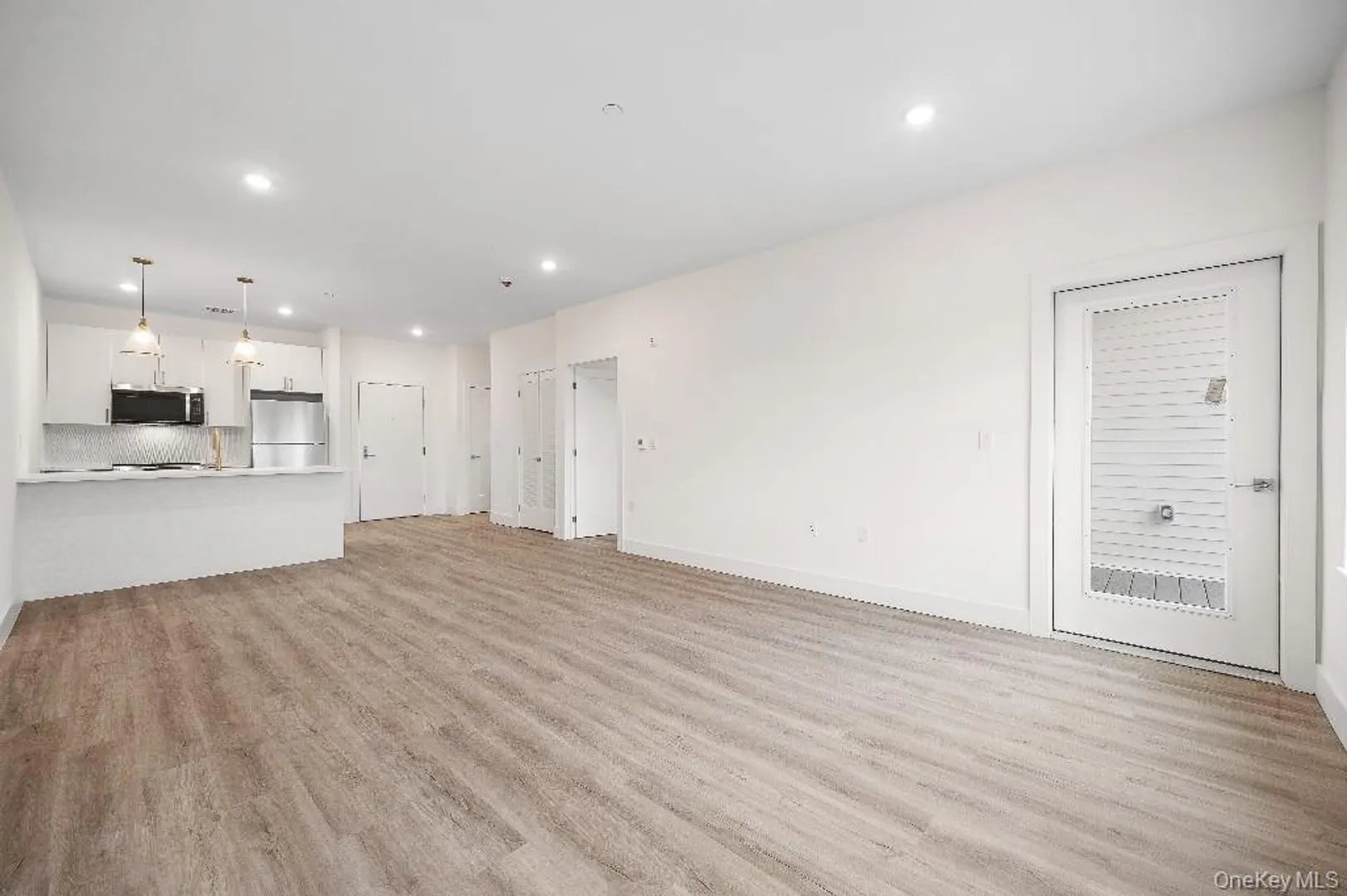 306 Bluestone Court  #104 Photo 32