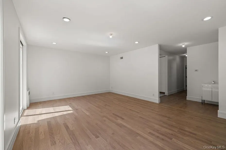 111 S Lake Street  #101 Photo 14