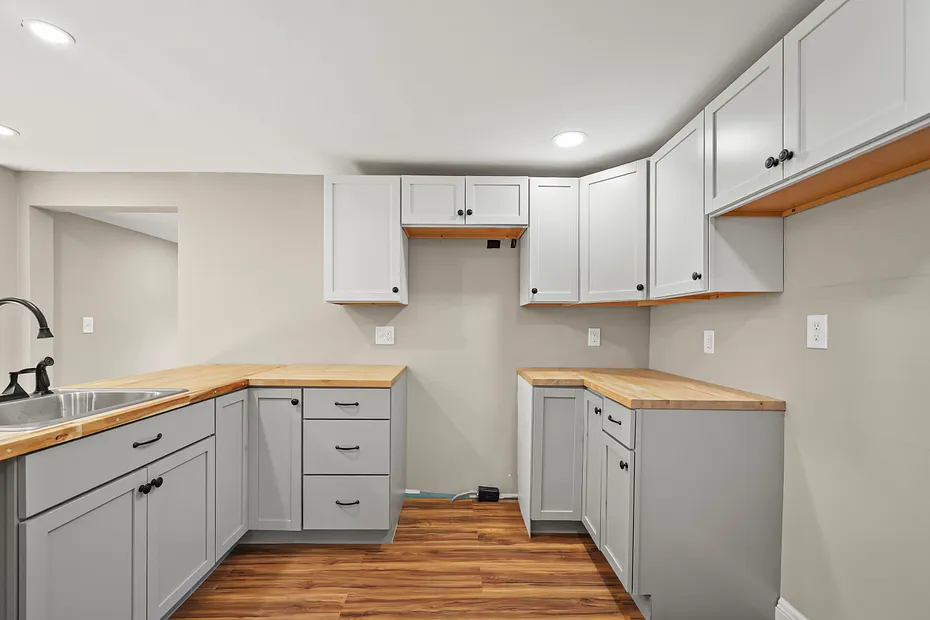 26 Davis St Photo 6