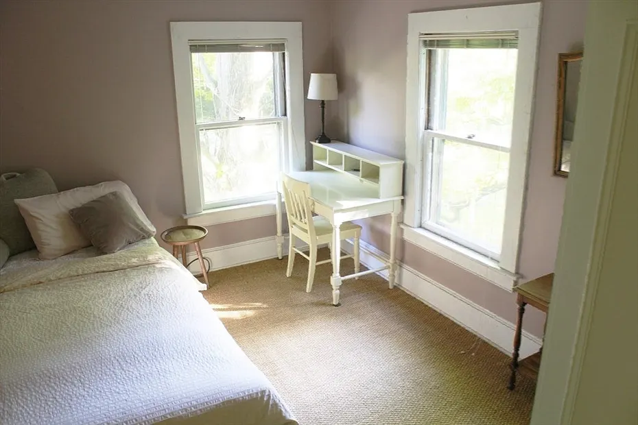 254 Lincoln Photo 31