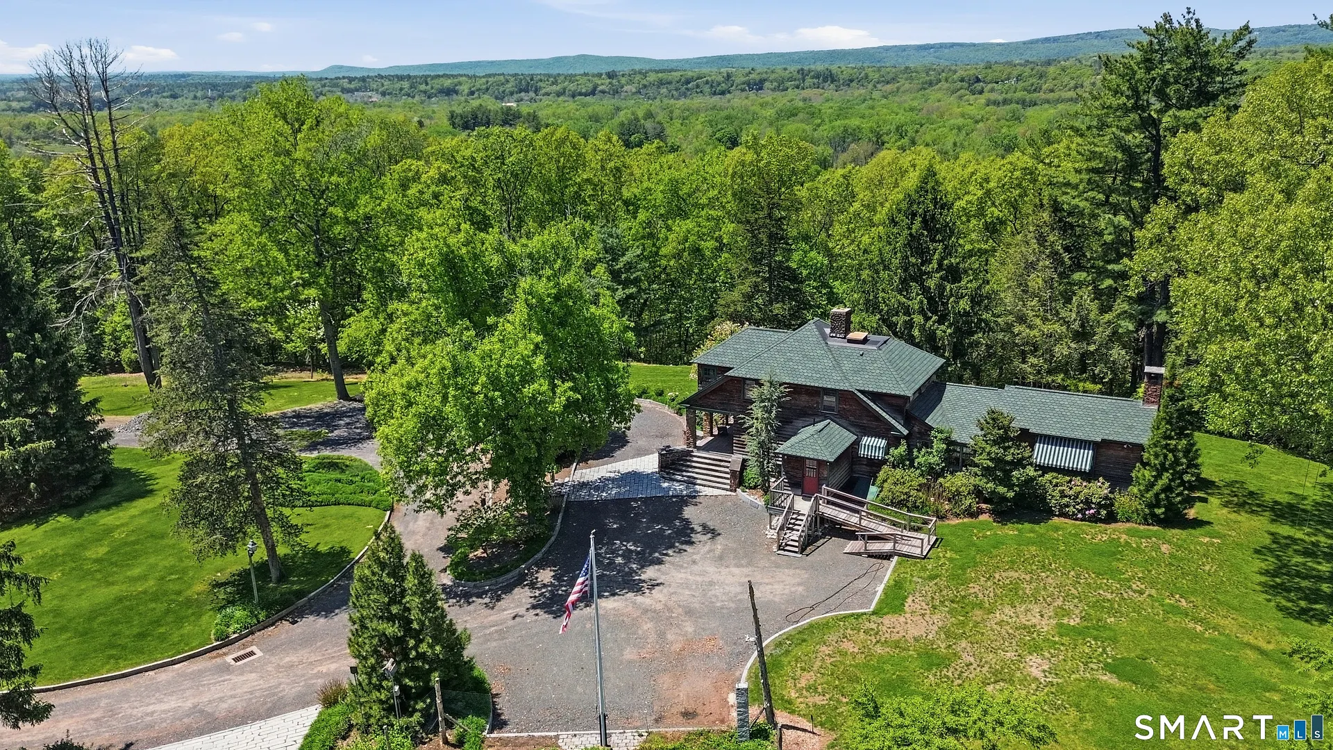 2 Quarry Road Photo 35