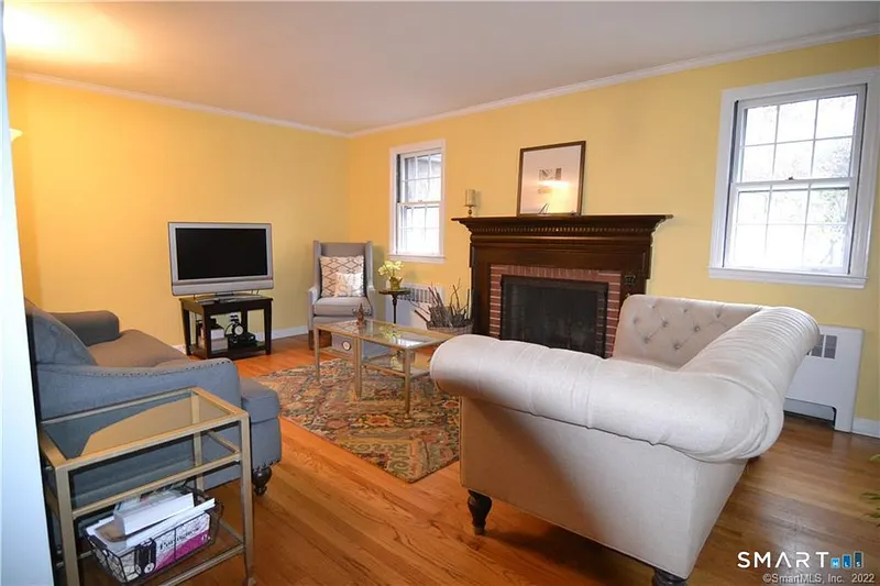 71 Silvermine Avenue Photo 5