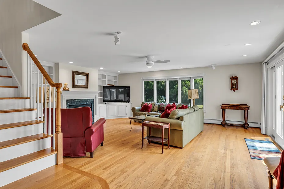 17 Barberry Lane Photo 19