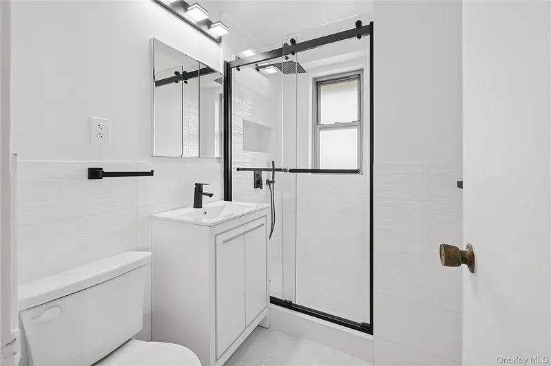 2500 Johnson Avenue  #15N Photo 10