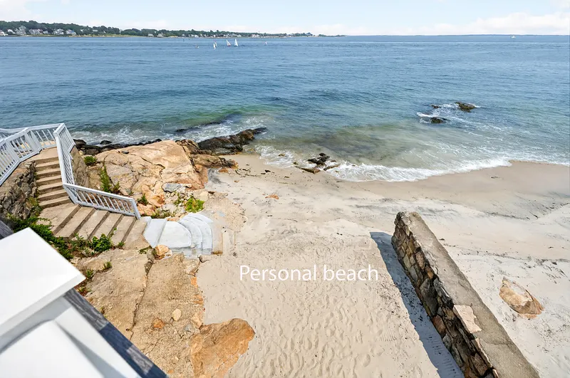 670 Pequot Avenue Photo 13